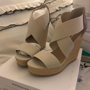 Steve Madden P-STAAR Natural Wedge Sz 8